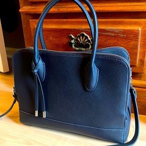 Business note navy blue by Urban Expressions